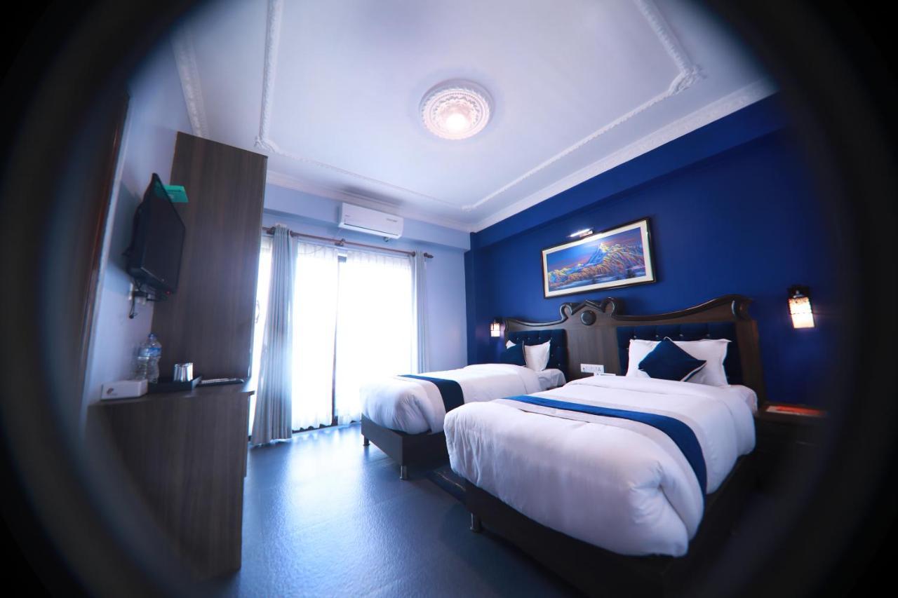 Hotel Task International ポカラ エクステリア 写真